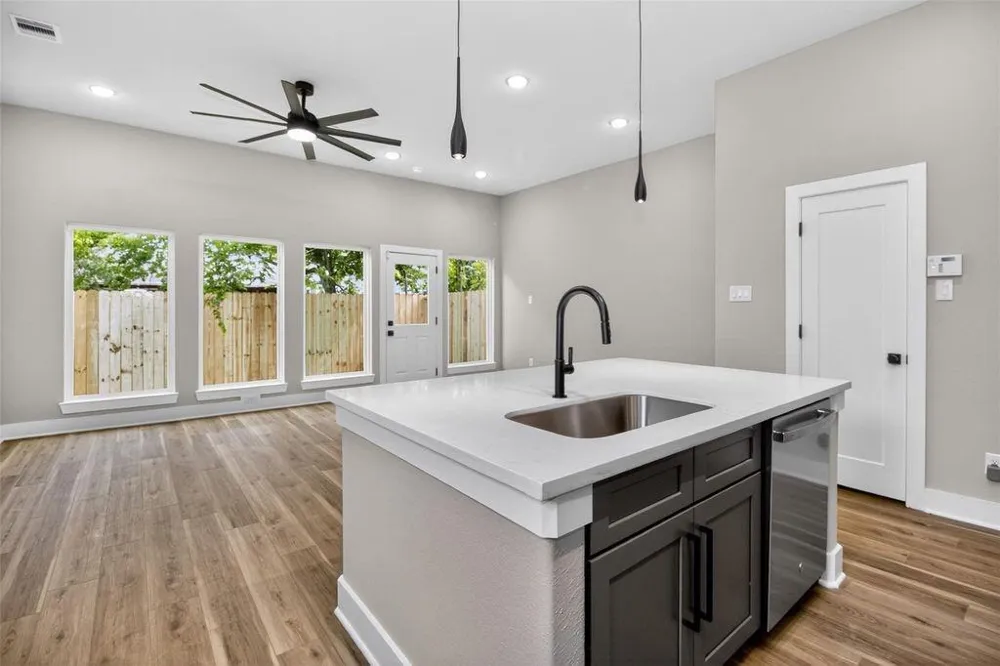 4217 Mallow Street #B Houston, TX 77051