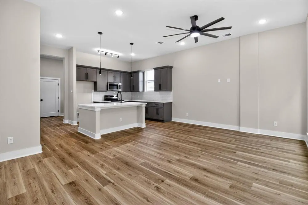 4217 Mallow Street #B Houston, TX 77051