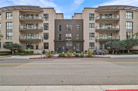 402 Rockefeller #305