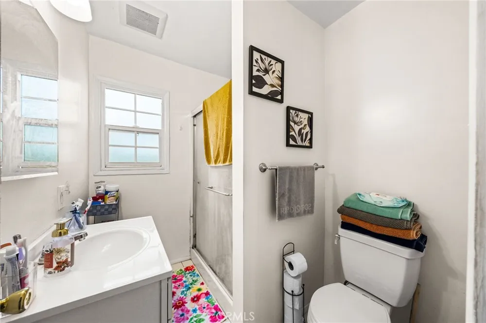 24412 Broad Wilmington, CA 90744