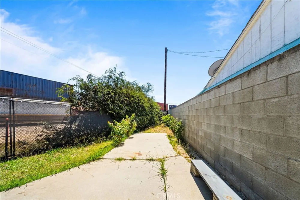 24412 Broad Wilmington, CA 90744