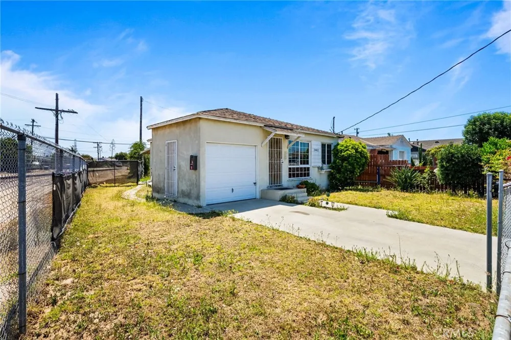 24412 Broad Wilmington, CA 90744