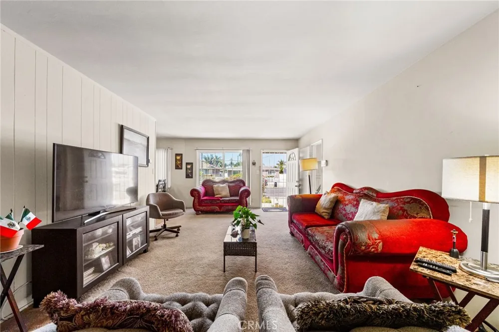 24412 Broad Wilmington, CA 90744