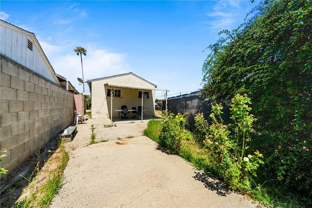 24412 Broad Wilmington, CA 90744