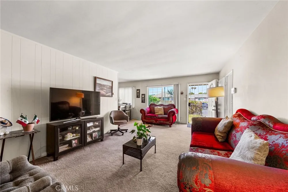 24412 Broad Wilmington, CA 90744