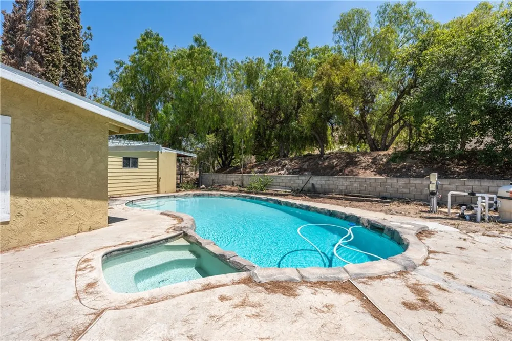 20831 Mandeville Lake Mathews, CA 92570