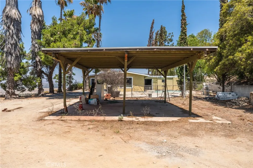 20831 Mandeville Lake Mathews, CA 92570