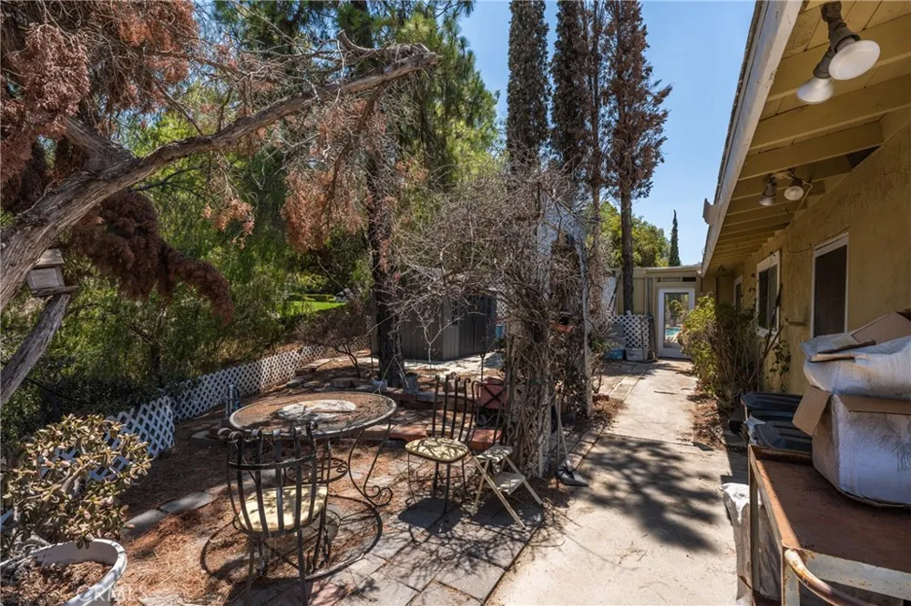 20831 Mandeville Lake Mathews, CA 92570