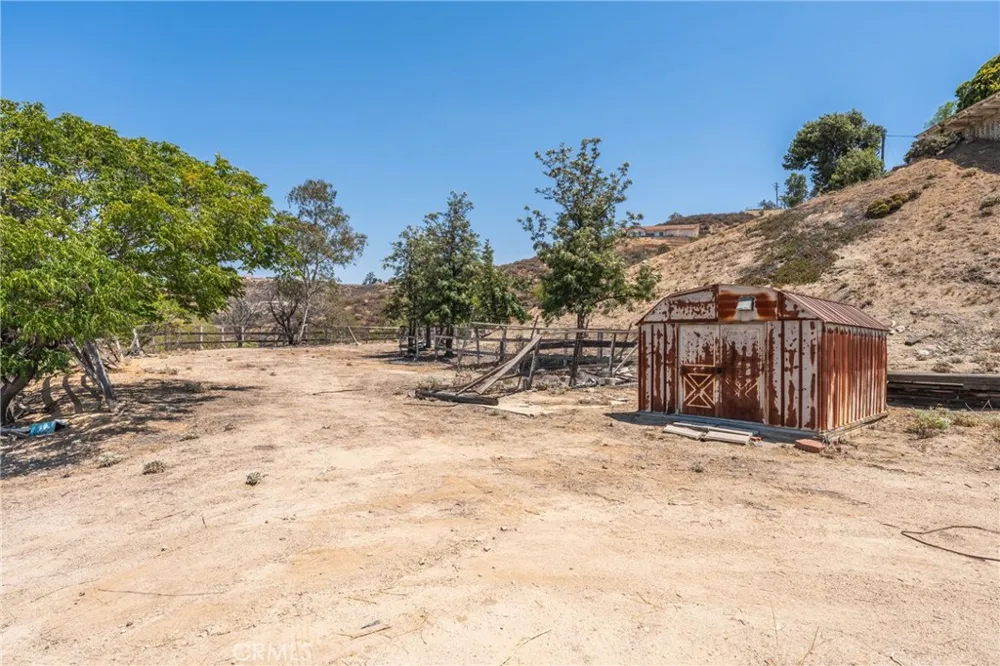 20831 Mandeville Lake Mathews, CA 92570