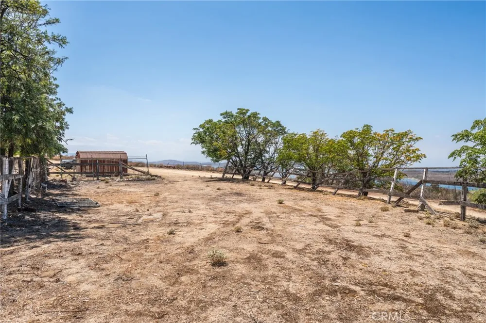 20831 Mandeville Lake Mathews, CA 92570