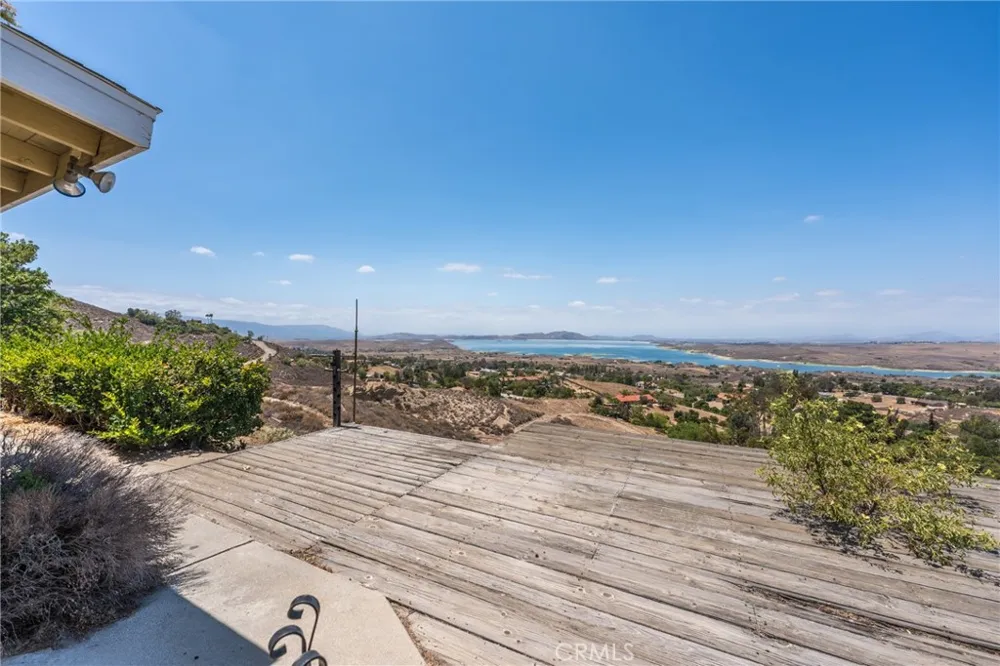 20831 Mandeville Lake Mathews, CA 92570