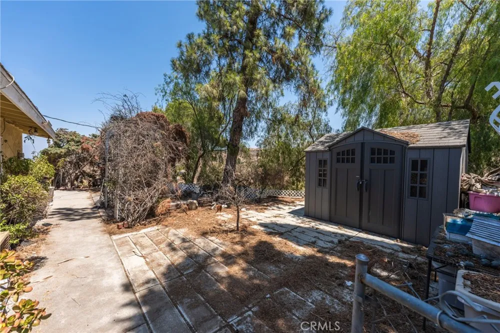 20831 Mandeville Lake Mathews, CA 92570