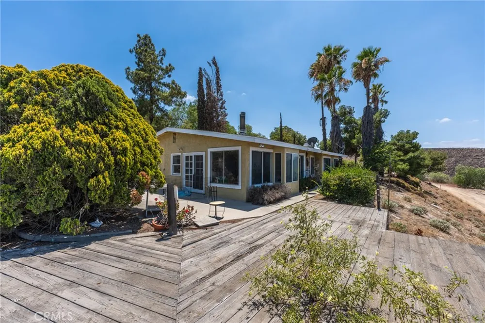 20831 Mandeville Lake Mathews, CA 92570