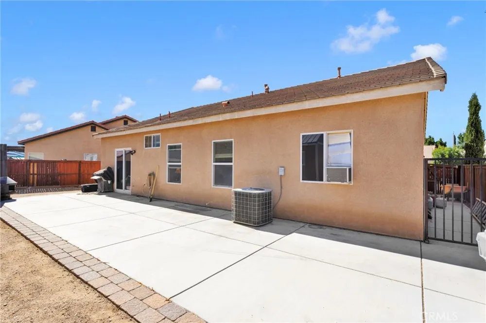 13980 Doria Victorville, CA 92394