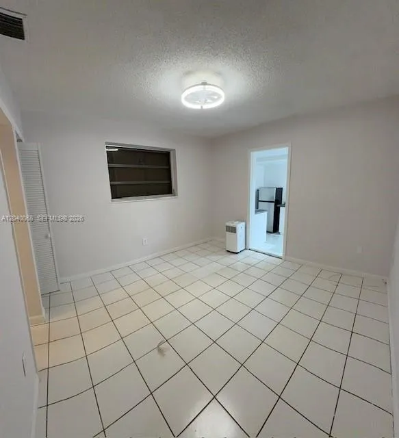 5641 SW 39th St West Park, FL 33023