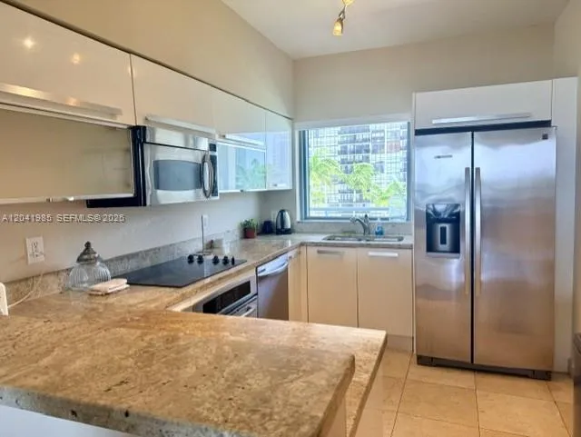 601 NE 36th St #803 Miami, FL 33137