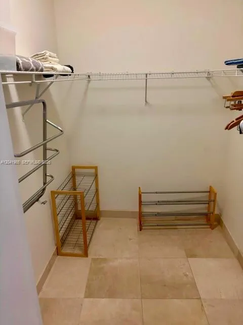 601 NE 36th St #803 Miami, FL 33137