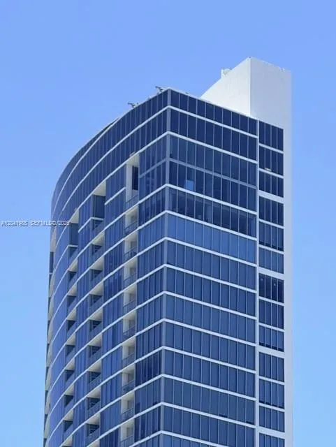 601 NE 36th St #803 Miami, FL 33137