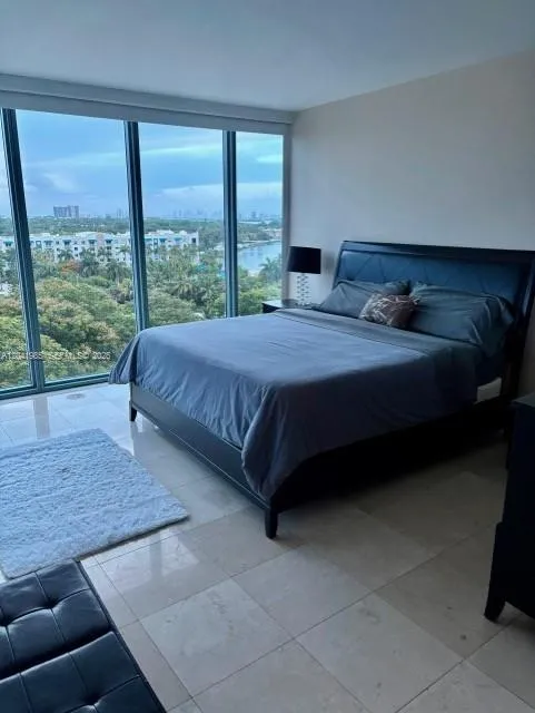 601 NE 36th St #803 Miami, FL 33137