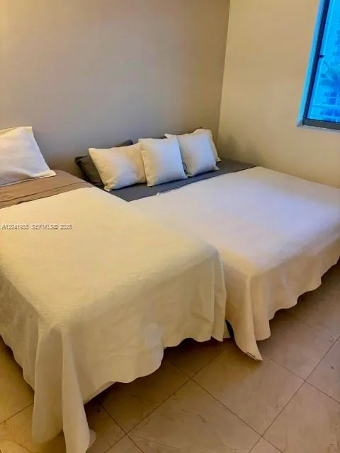 601 NE 36th St #803 Miami, FL 33137