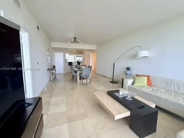 601 NE 36th St #803 Miami, FL 33137