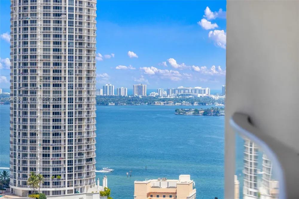 1600 NE 1st Ave #2318 Miami, FL 33132