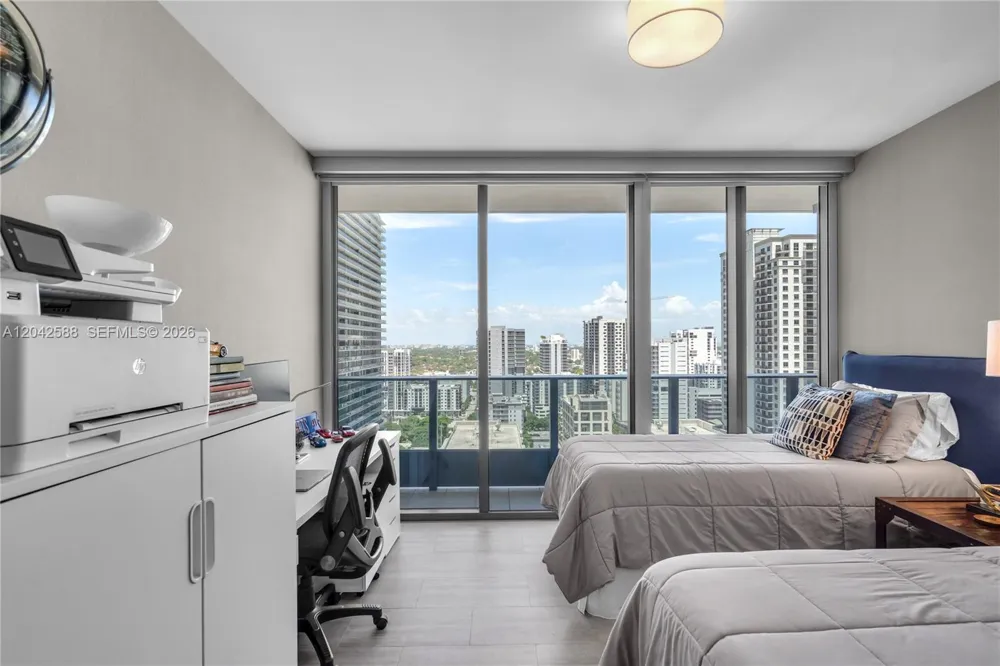 1000 Brickell Plz #2402 Miami, FL 33131