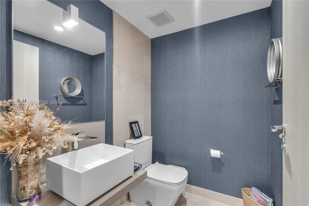 1000 Brickell Plz #2402 Miami, FL 33131