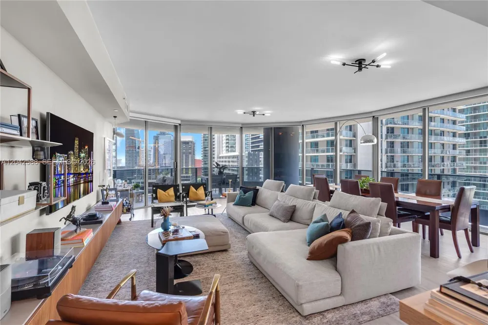 1000 Brickell Plz #2402 Miami, FL 33131