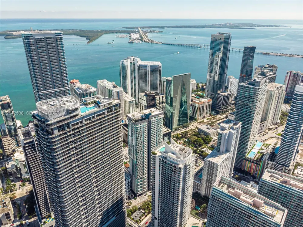 1000 Brickell Plz #2402 Miami, FL 33131