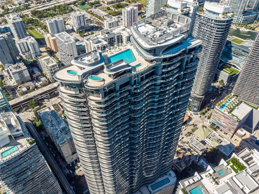 1000 Brickell Plz #2402 Miami, FL 33131