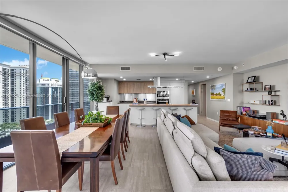 1000 Brickell Plz #2402 Miami, FL 33131