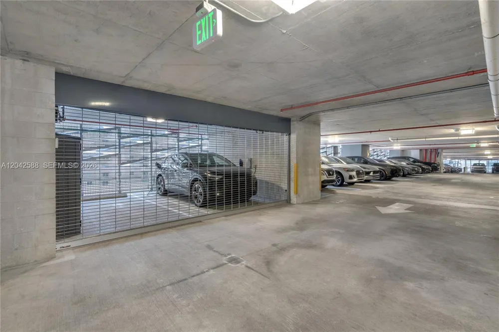 1000 Brickell Plz #2402 Miami, FL 33131