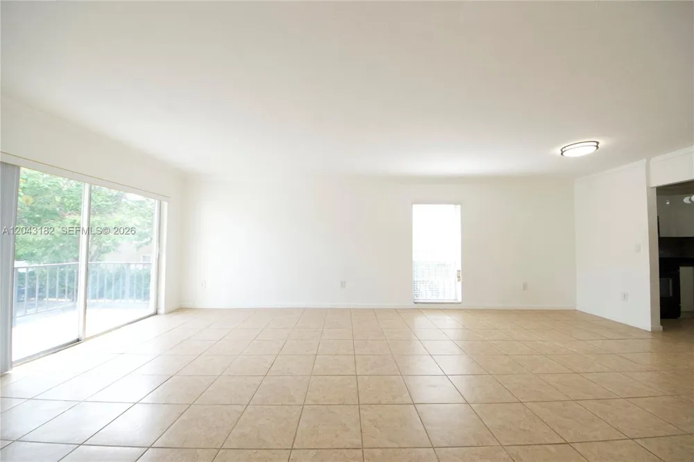 6900 Kendall Dr #A209 Pinecrest, FL 33156