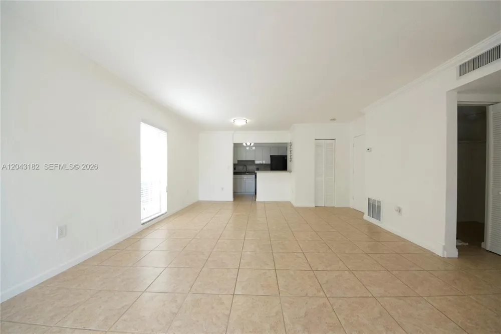 6900 Kendall Dr #A209 Pinecrest, FL 33156