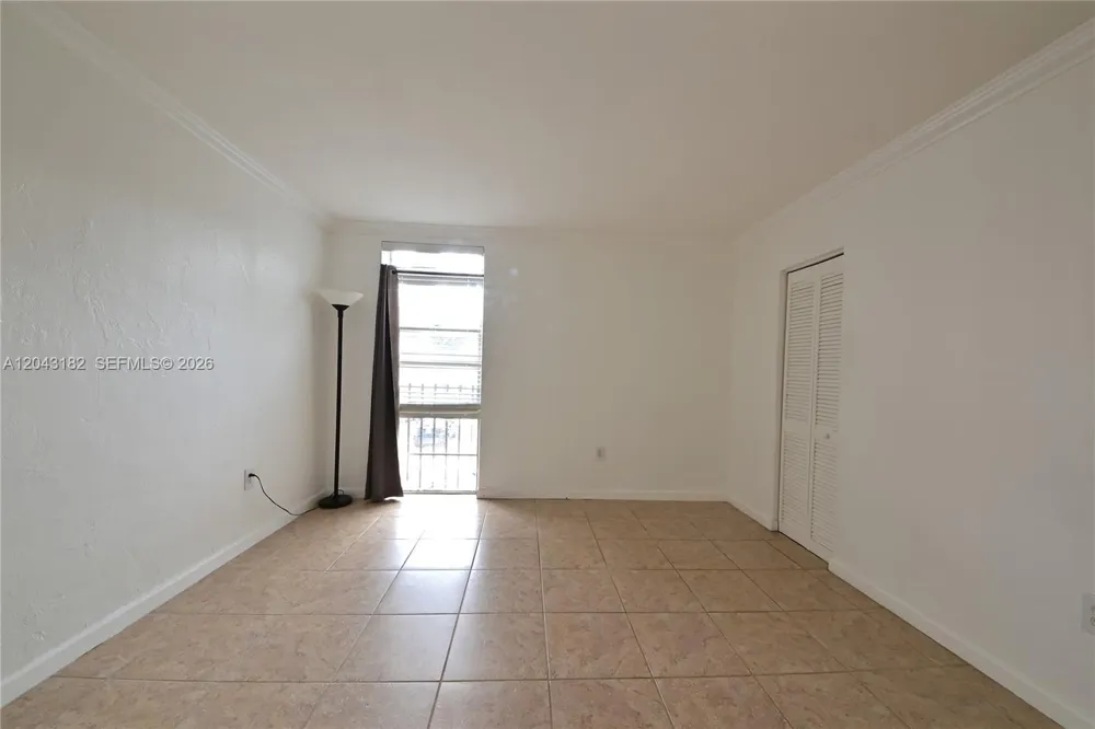 6900 Kendall Dr #A209 Pinecrest, FL 33156