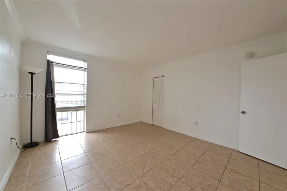 6900 Kendall Dr #A209 Pinecrest, FL 33156