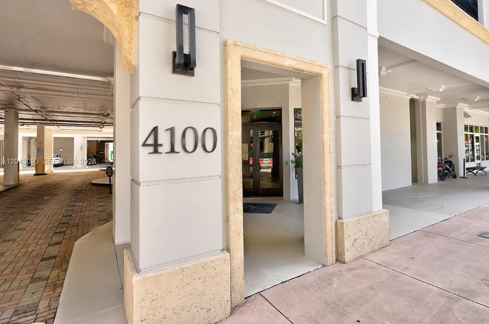 4100 Salzedo St #502 Coral Gables, FL 33146