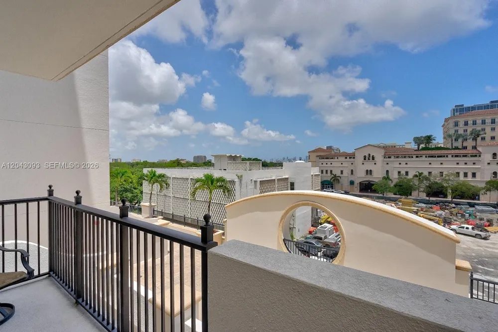 4100 Salzedo St #502 Coral Gables, FL 33146