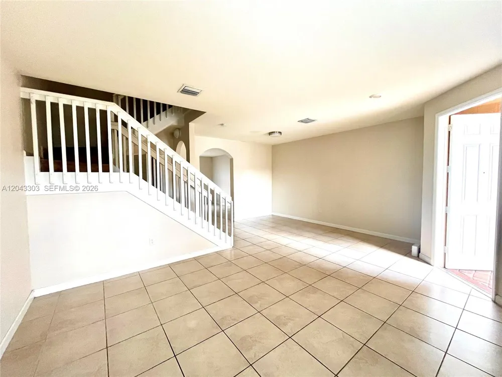 9271 W 33rd Ln #9271 Hialeah, FL 33018