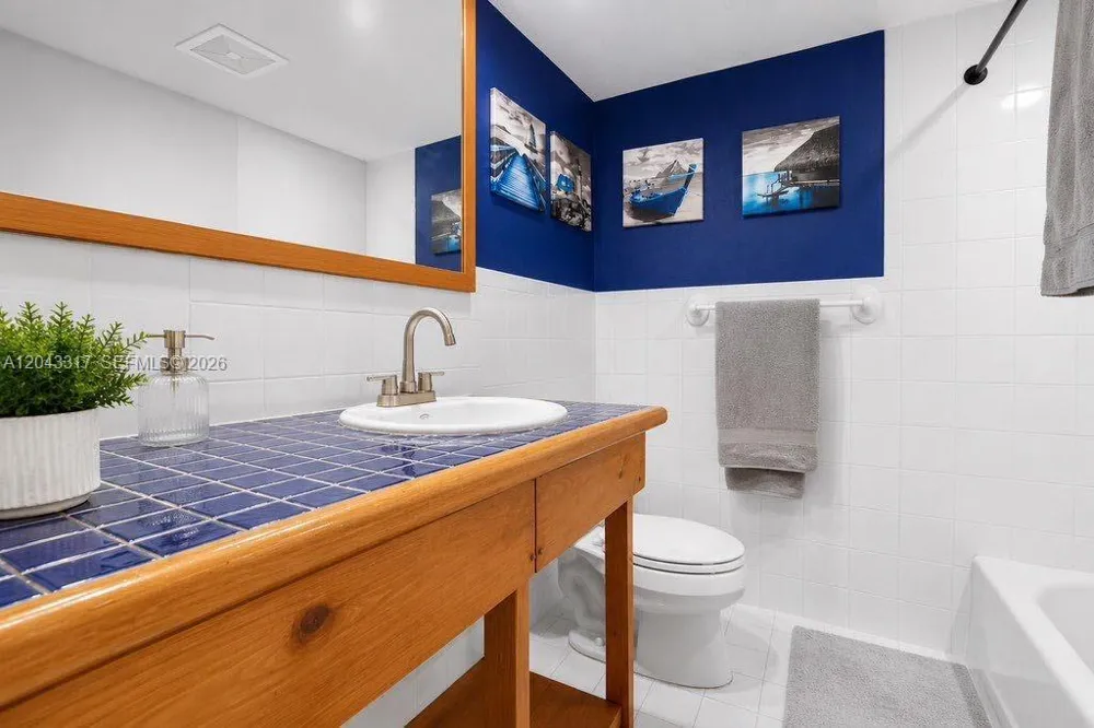 6705 Kendall Dr #312 Pinecrest, FL 33156