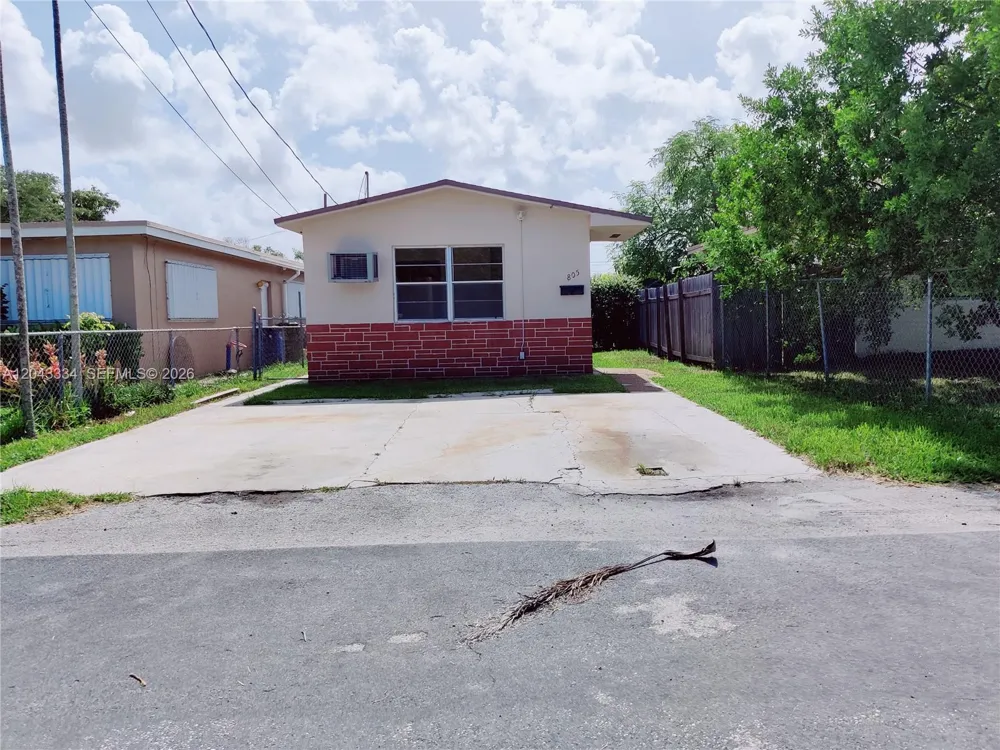 805 NW 3rd Ter Hallandale Beach, FL 33009