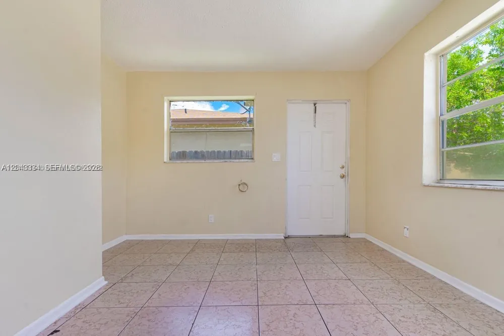 805 NW 3rd Ter Hallandale Beach, FL 33009