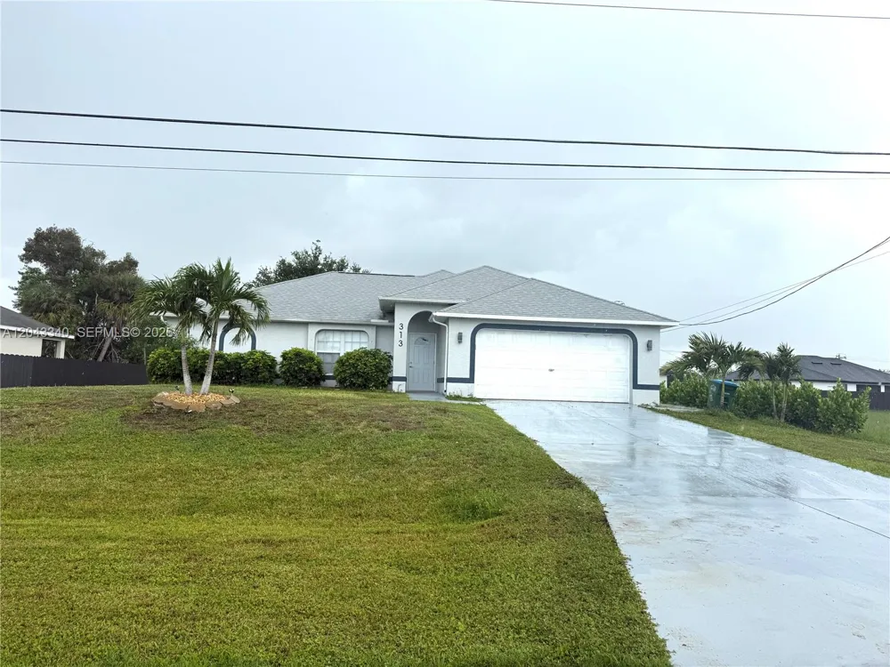 313 NW 16 PL Cape Coral, FL 33993