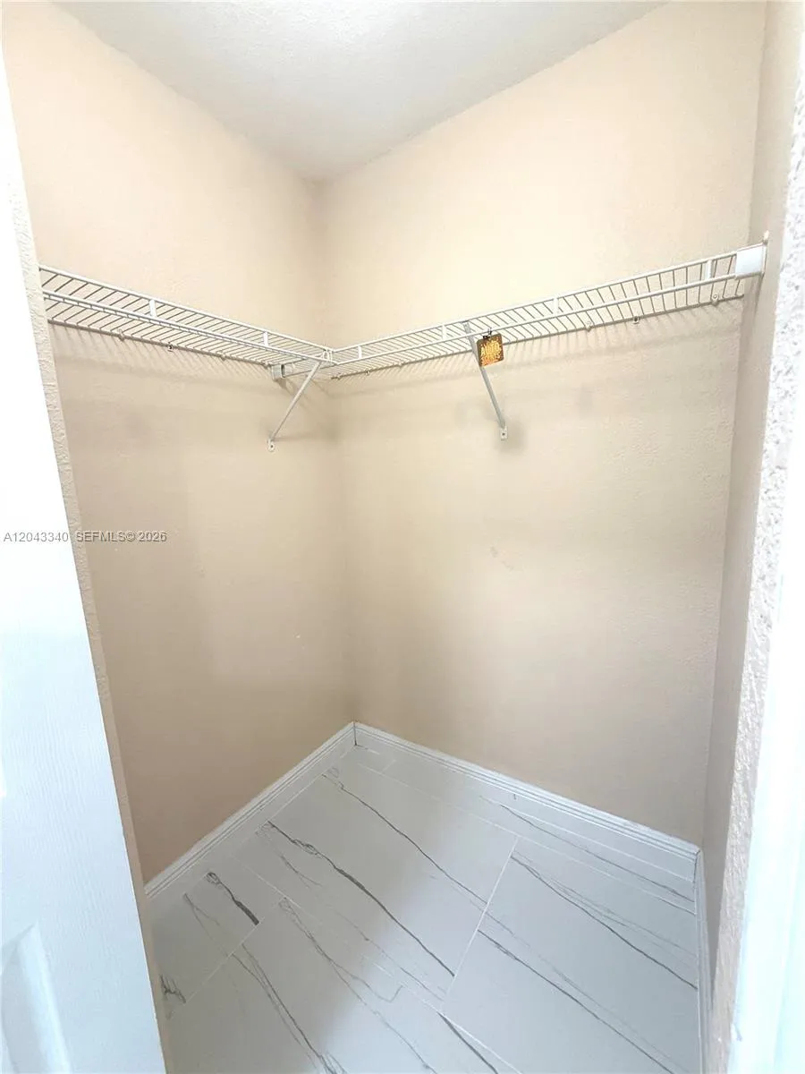 313 NW 16 PL Cape Coral, FL 33993