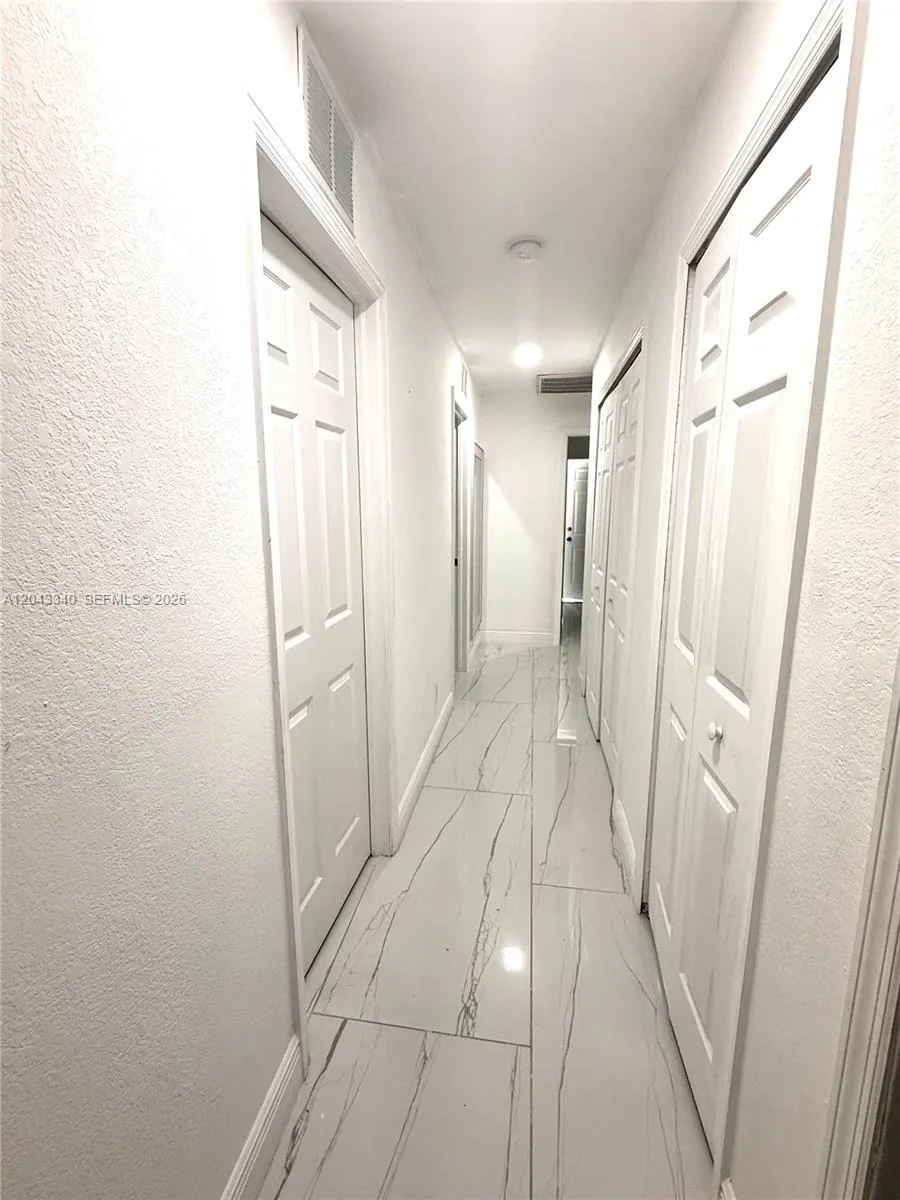 313 NW 16 PL Cape Coral, FL 33993