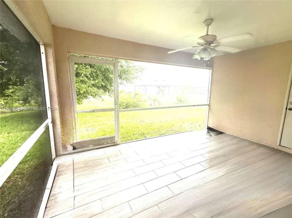 313 NW 16 PL Cape Coral, FL 33993