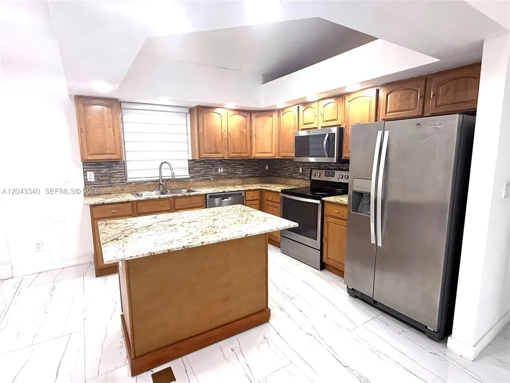 313 NW 16 PL Cape Coral, FL 33993