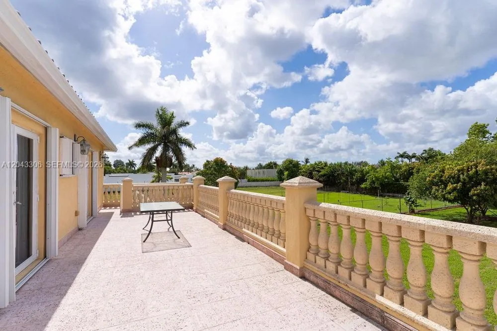 13370 SW 34th St Miami, FL 33175