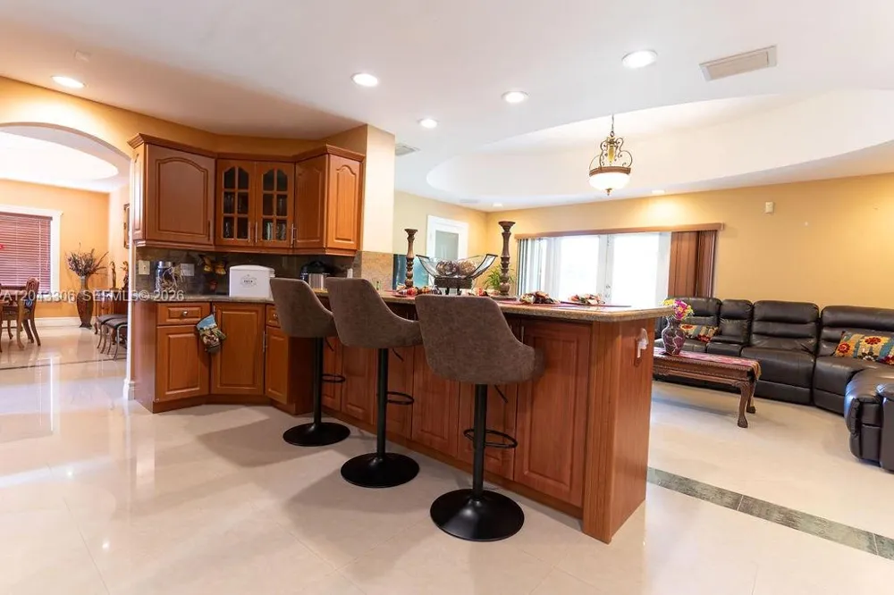 13370 SW 34th St Miami, FL 33175